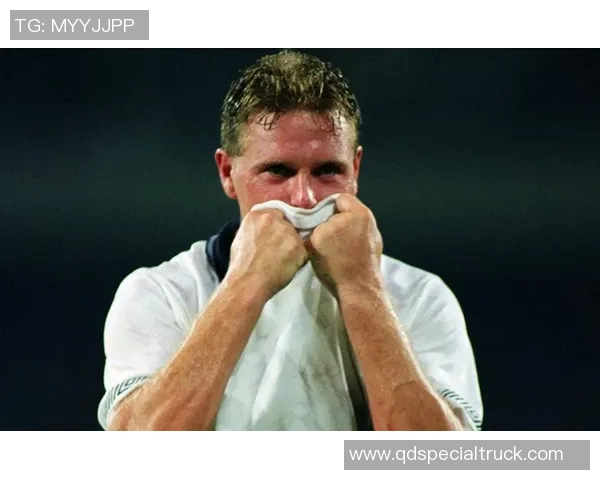 球星泪洒绿茵场记录悲伤瞬间感动无数球迷